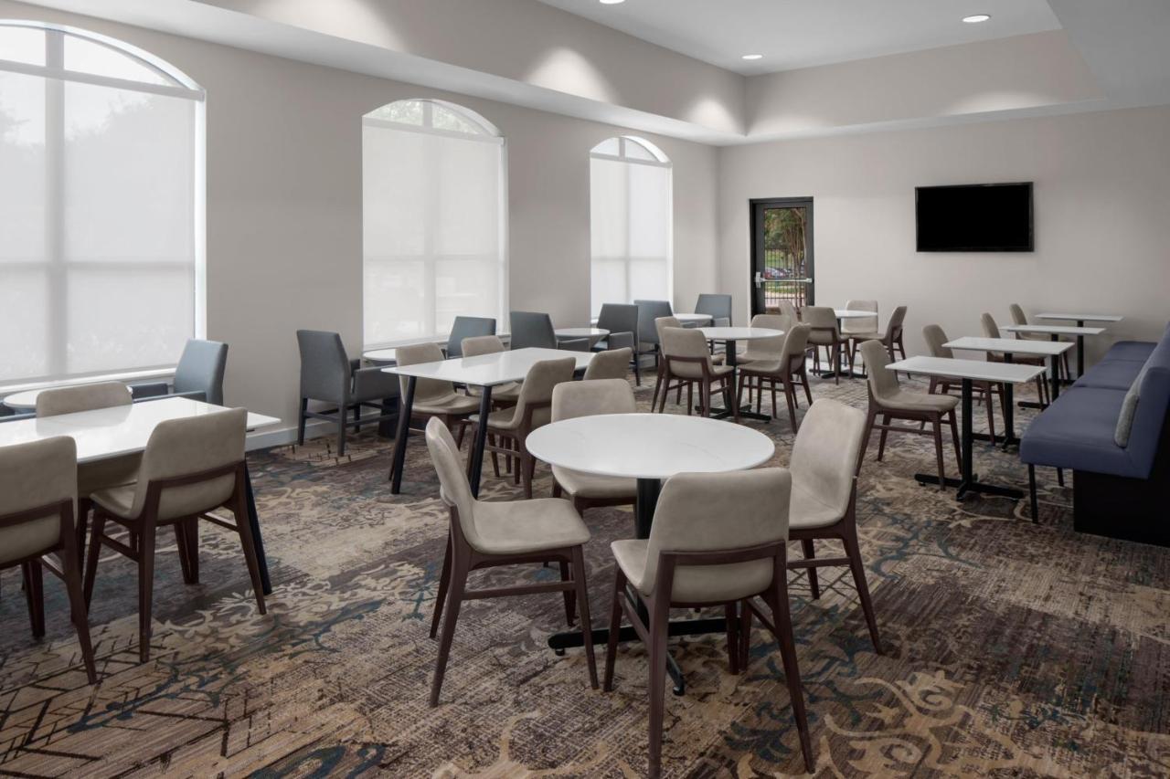 Residence Inn Fort Worth Cultural District Экстерьер фото